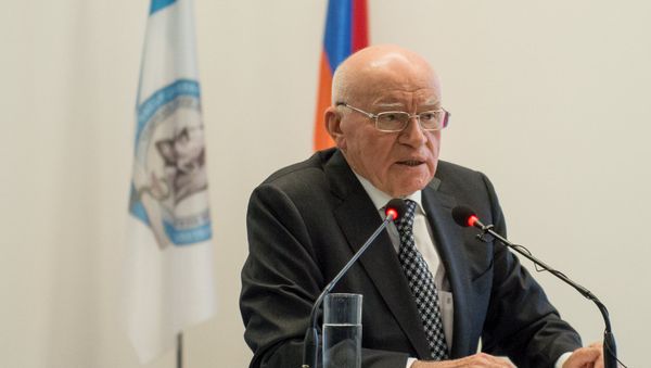 Встреча с кардиохирургом Лео Бокерия - Sputnik Армения