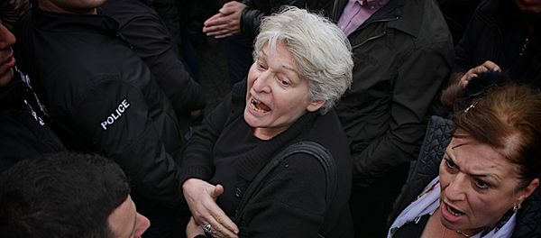 Акция протеста оппозиции у здания тбилисского сакребуло Акция протеста оппозиции у здания тбилисского сакребуло - Sputnik Армения