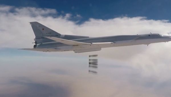 Атака бомбардировщиков Ту-22М3 на позиции ИГ* в Аль-Букемаль - Sputnik Армения