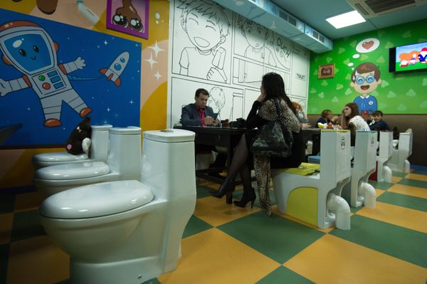 Crazy Toilet սրճարանի բացումը Մոսկվայում Crazy Toilet սրճարանի բացումը Մոսկվայում - Sputnik Արմենիա