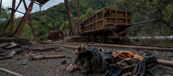 Заброшенный рудник по добыче меди города Ахтала - Sputnik Արմենիա