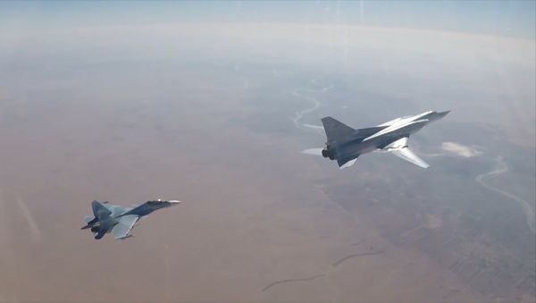 Атака бомбардировщиков Ту-22М3 на позиции террористов в Сирии - Sputnik Արմենիա
