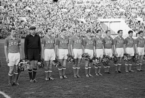 Сборная СССР - триумфаторы Чемпионата Европы 1960 года Сборная СССР - триумфаторы Чемпионата Европы 1960 года - Sputnik Армения