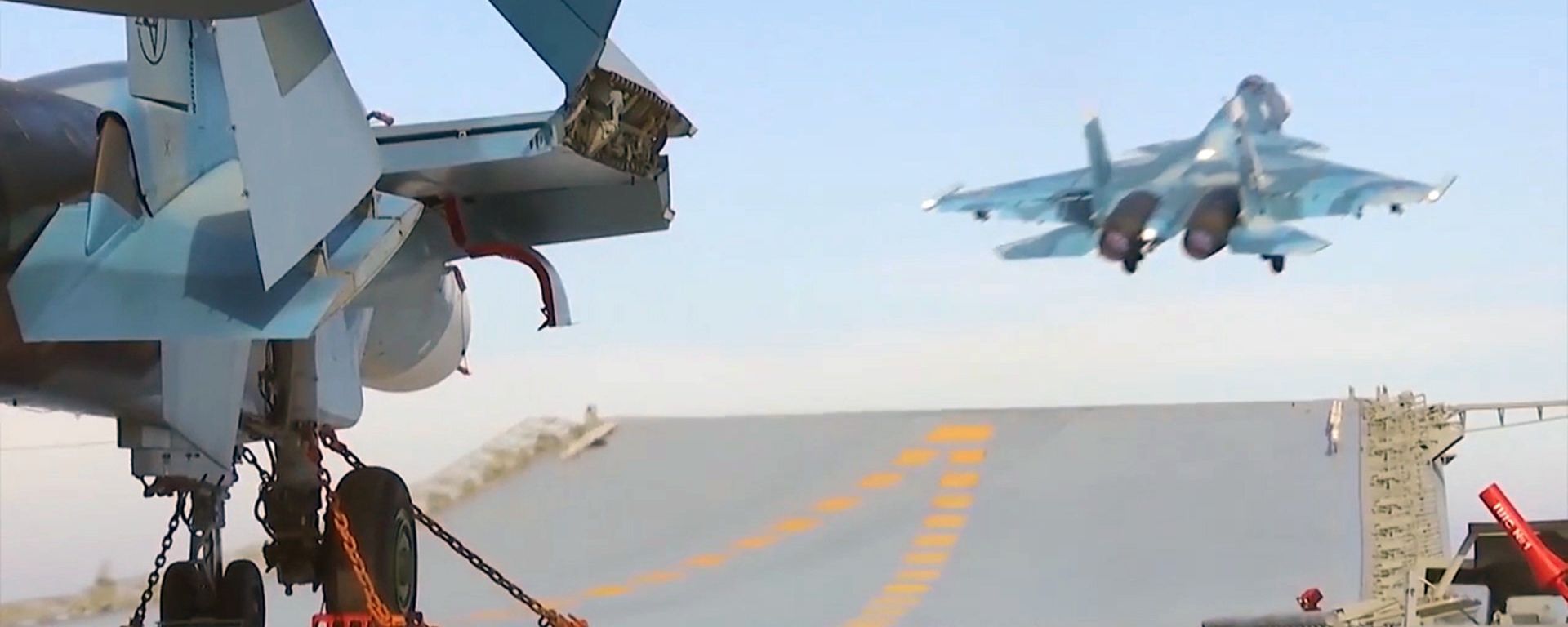 Боевая работа авиации ТАВКР Адмирал Кузнецов в Средиземном море у берегов Сирии - Sputnik Армения, 1920, 30.04.2021