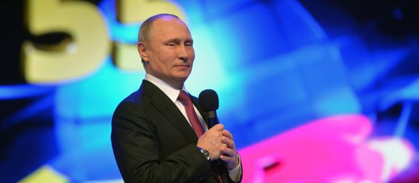 Президент РФ В. Путин на юбилейной игре КВН в Москве - Sputnik Արմենիա