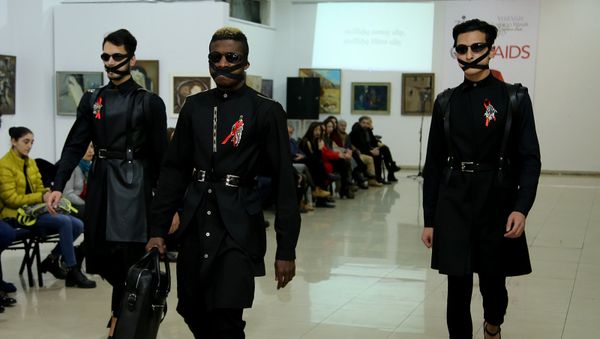 Международный конкурс дизайнеров Fashion Aids Line - Sputnik Армения