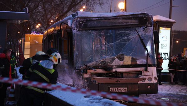 На западе Москвы автобус въехал в подземный переход - Sputnik Армения