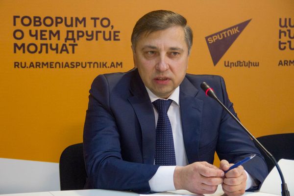 Итоговая пресс-конференция руководителя авиакомпании Армения Итоговая пресс-конференция руководителя авиакомпании Армения - Sputnik Армения
