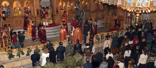 Греческий православный патриарх Антиохии и всего Востока Иоанн Икс Языги проводит молитву во время рождественской мессы в Православной церкви Илии (24 декабря 2016). Алеппо, Сирия - Sputnik Արմենիա